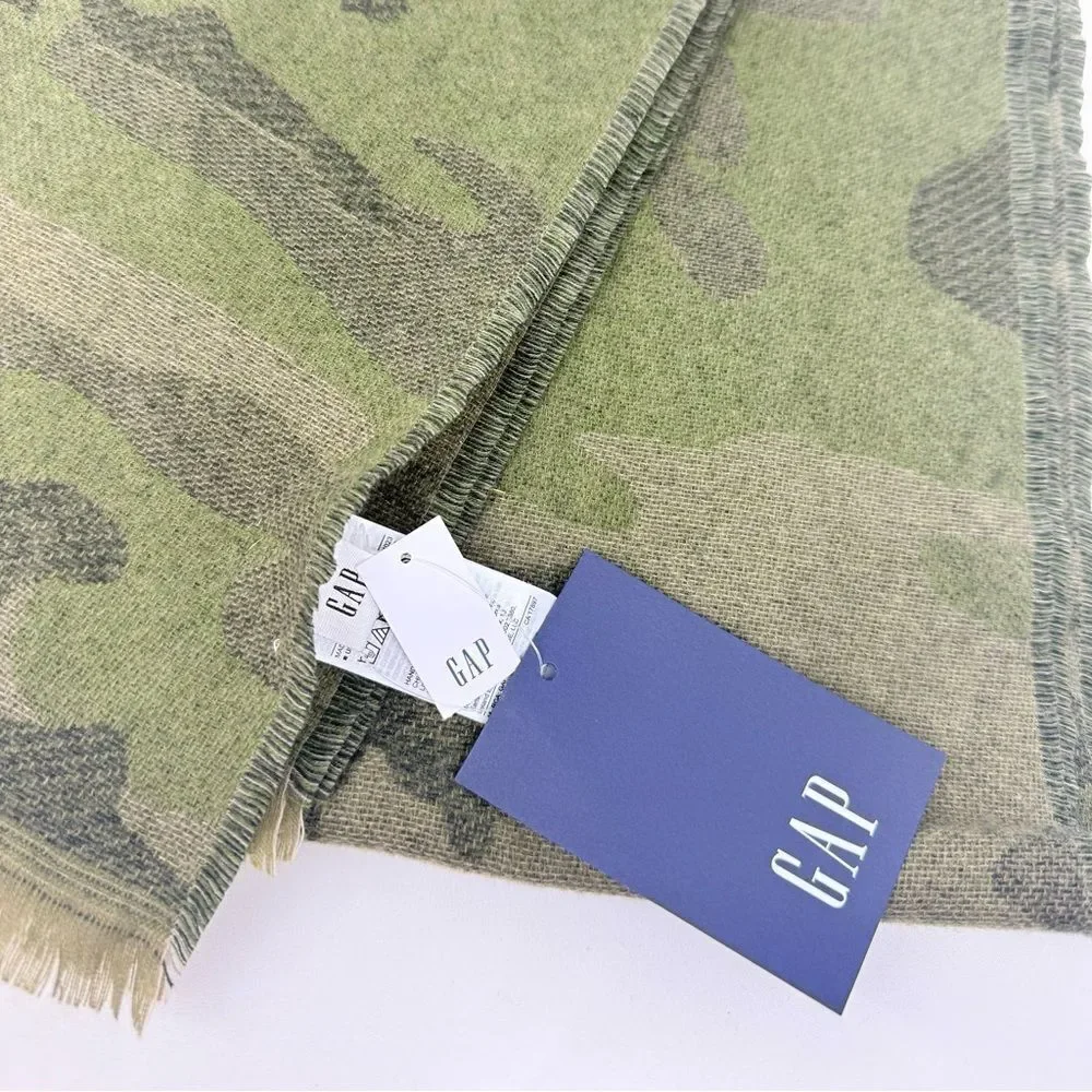 GAP Olive Green Camo Print Soft Blanket Scarf NEW